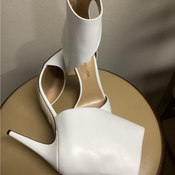 Tamar Mellon - Picture 7 of 12